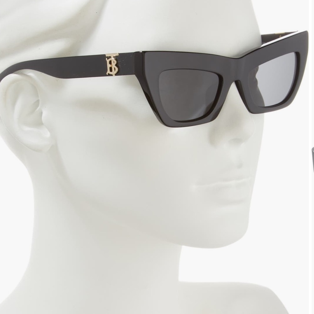 Burberry Black Cat-Eye Sunglasses NWT